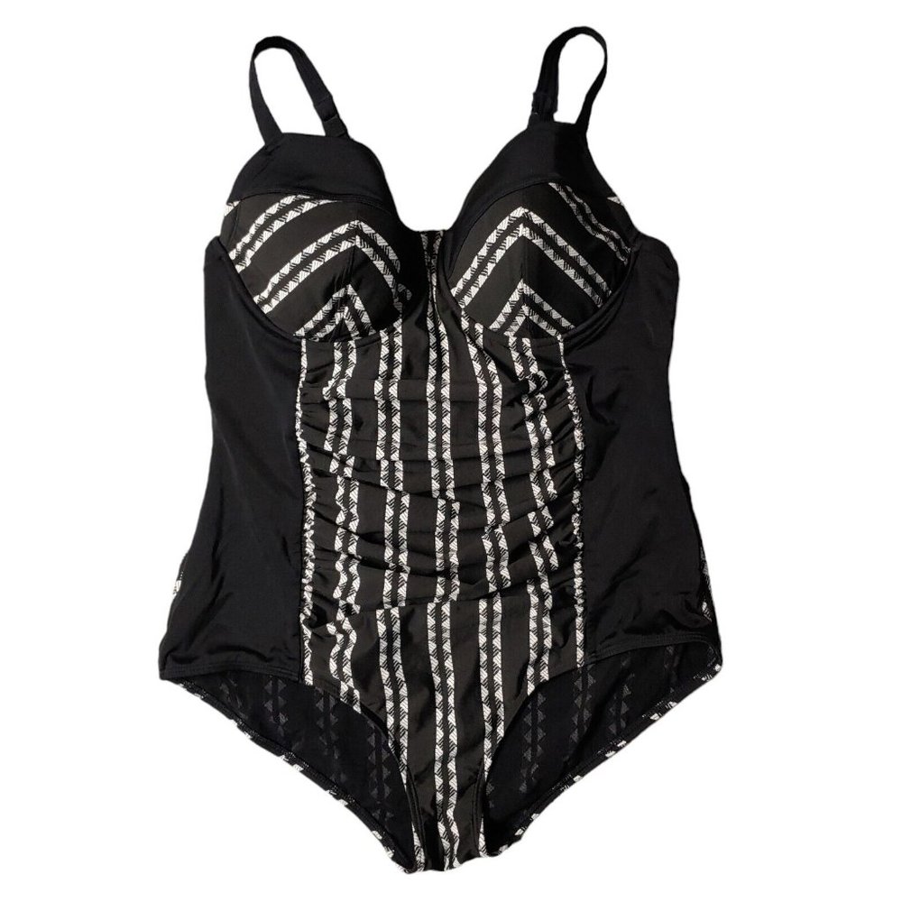 Torrid One Piece Swimsuit Women's Plus Size 0/12 Black White Lined Underwire Cup